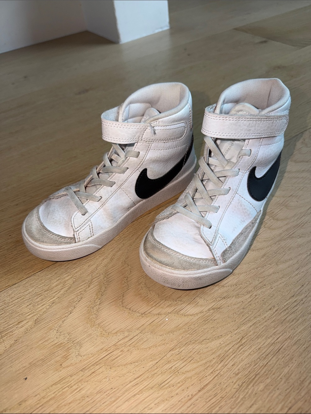 Nike Kids Blazer Mid 77PS High-Top Sneakers in White with Black Swoosh